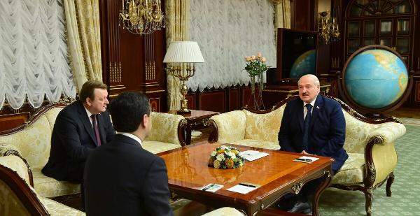 Президент встретился с главой МИД Узбекистана