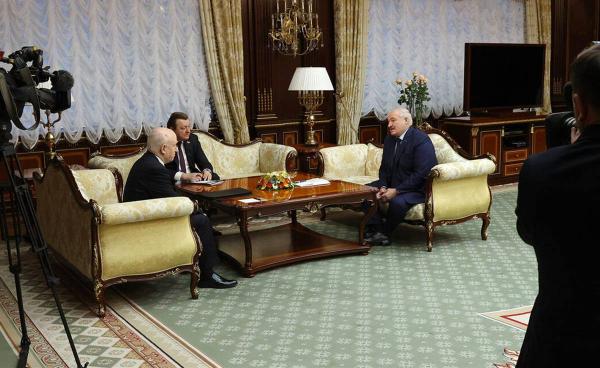 Belarus President discusses single voting day results with CIS Secretary General