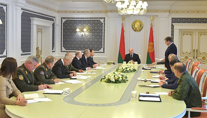 A.Lukashenko held session on topical issues