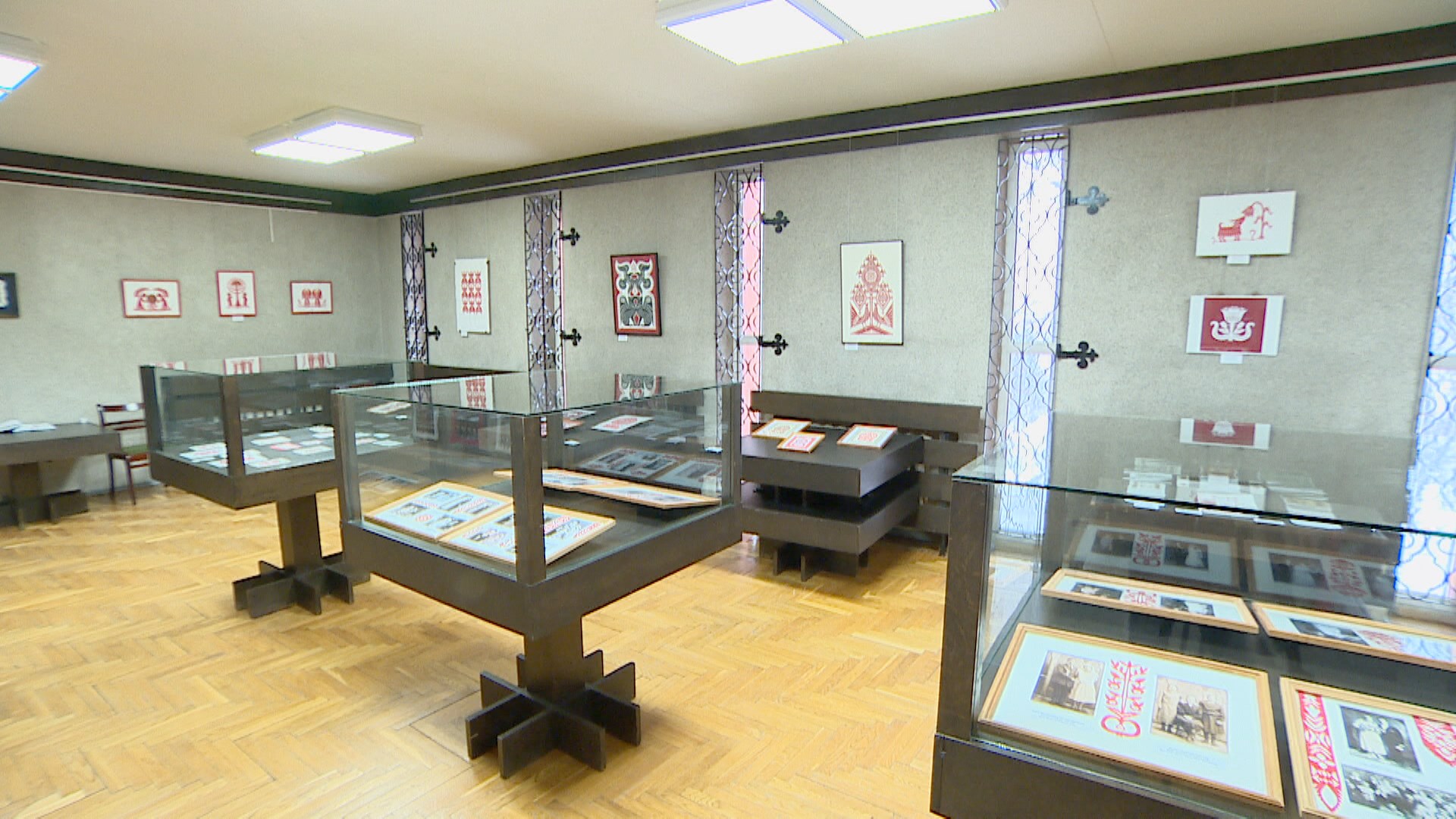 Выставка белорусской вытинанки открылась в Музее народного искусства
