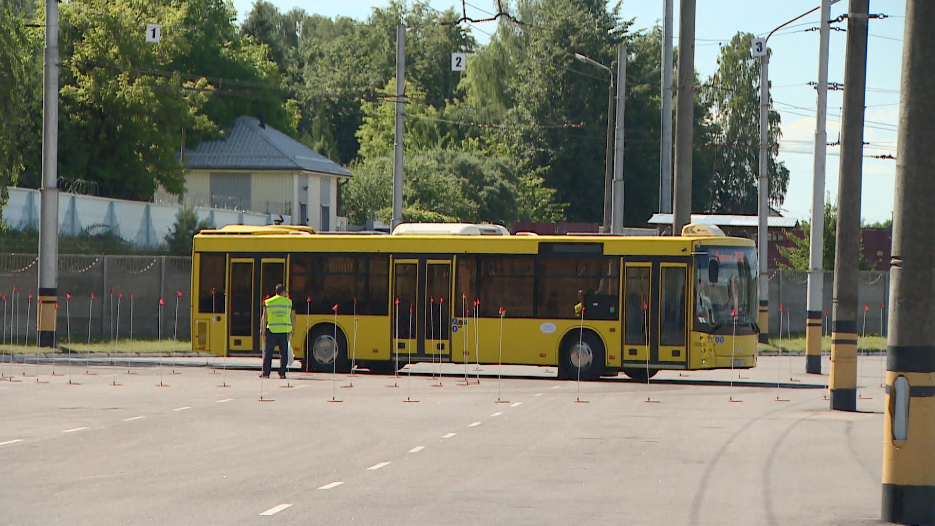В Минске соревновались водители автобусов