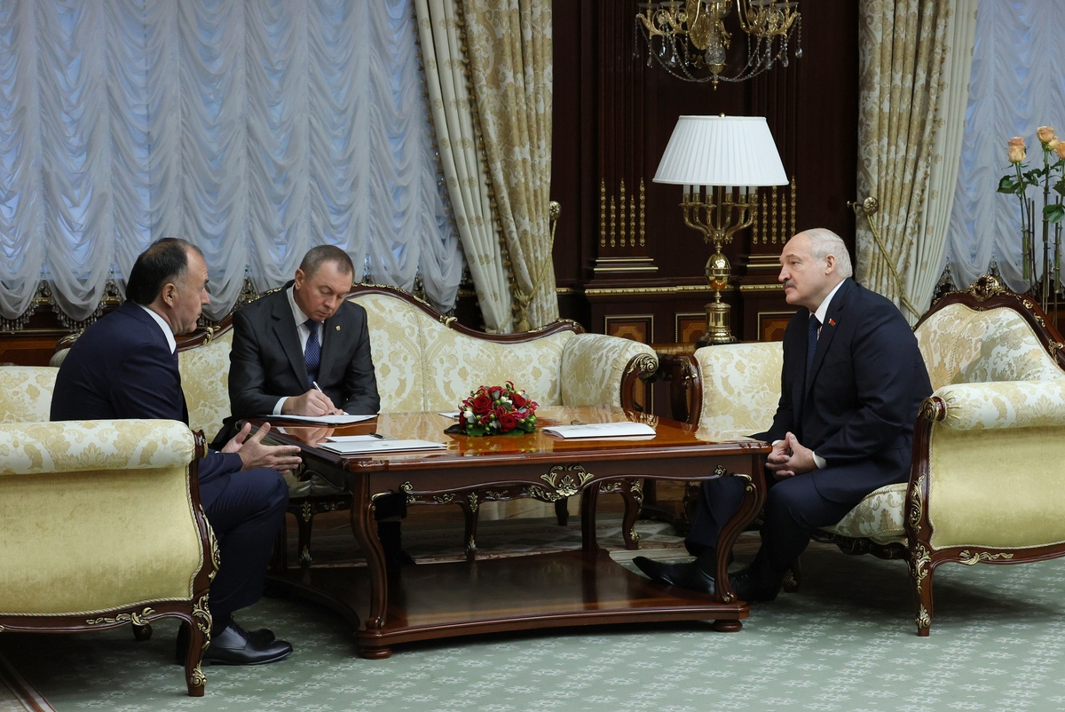 Aleksandr Lukashenko meets with Ambassador of Tajikistan to Belarus