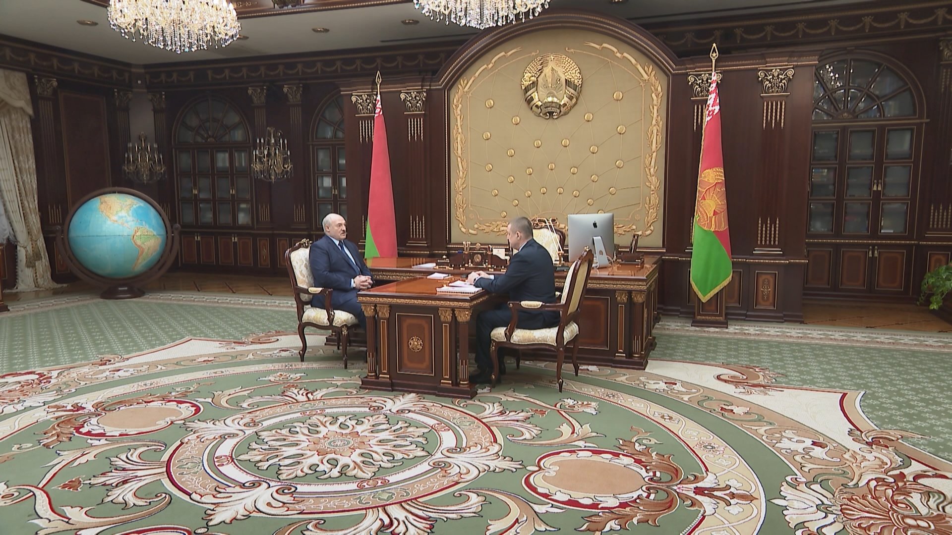 Президент принял с докладом главу Могилёвской области