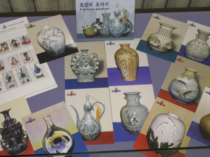 Экспонаты из фондов Музея корейских почтовых марок в Пхеньяне выставлены в Витебске