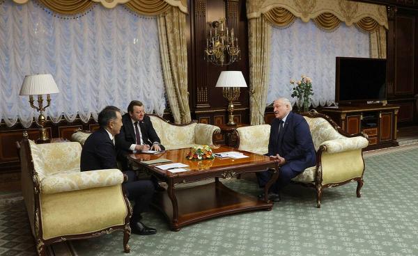 Lukashenko meets with Chairman of the Board of the Eurasian Economic Commission B. Sagintayev