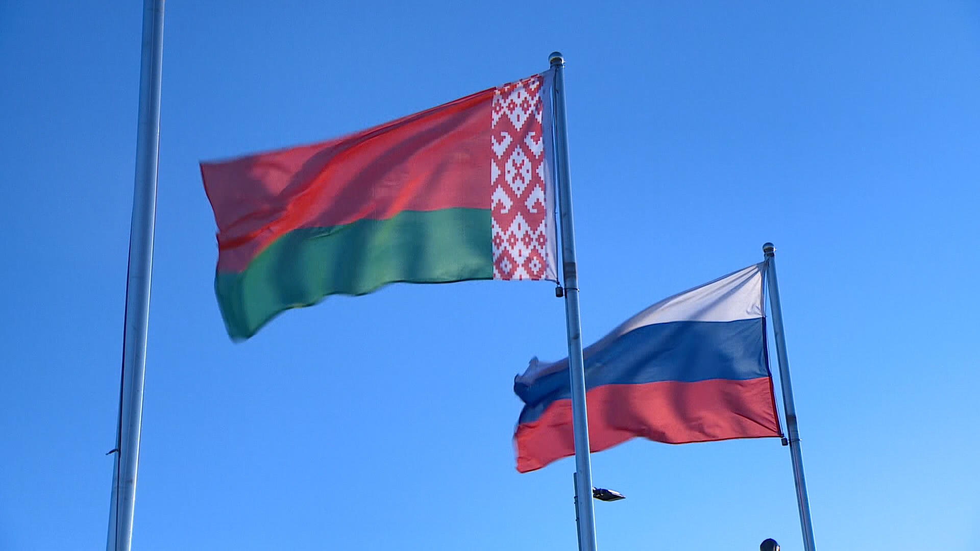 Беларусь ратифицировала договор о взаимном признании виз с Россией