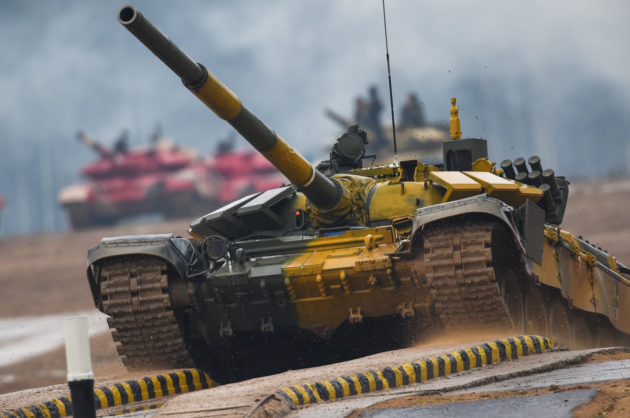 Белорусы выступят на жёлтом танке в индивидуальной гонке «Танкового биатлона»