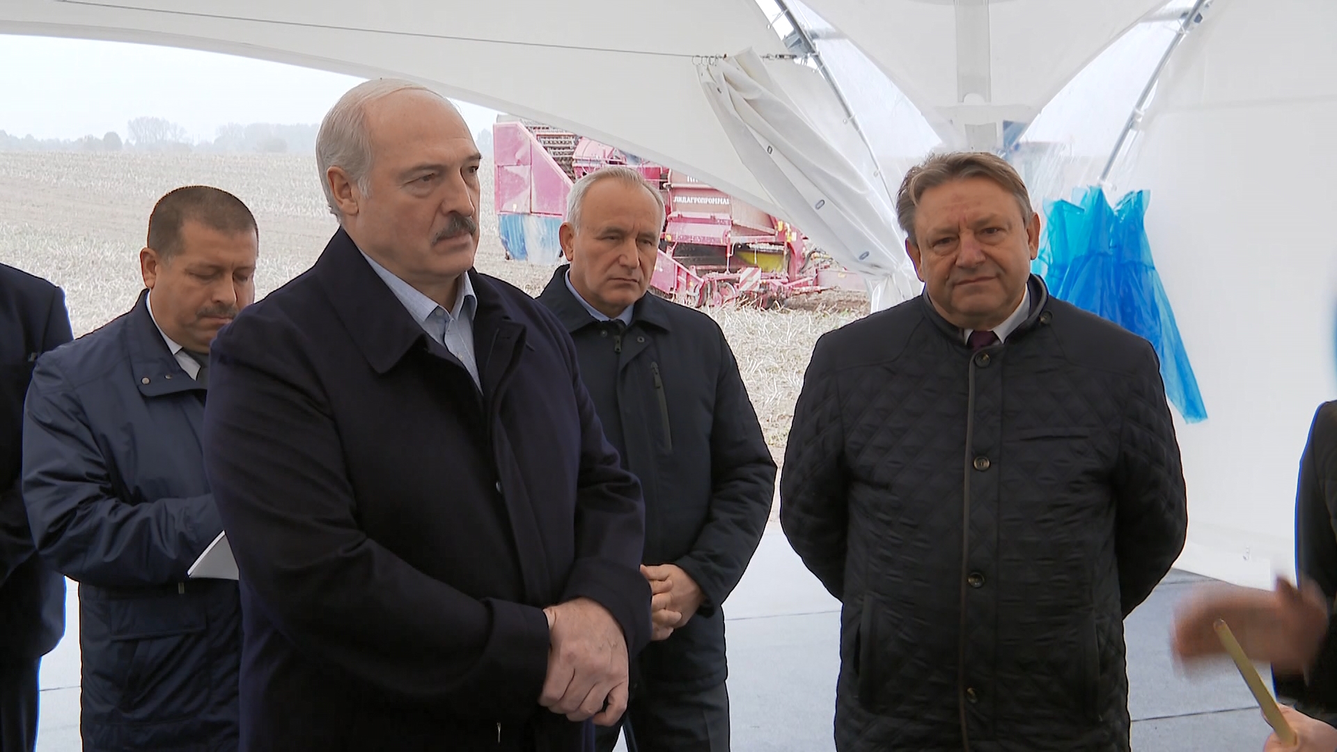 А.Лукашенко посещает Толочинский район