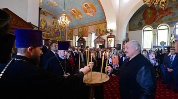 А. Лукашенко на Пасху посетил Свято-Ильинский храм Свято-Успенского женского монастыря в городе Орша